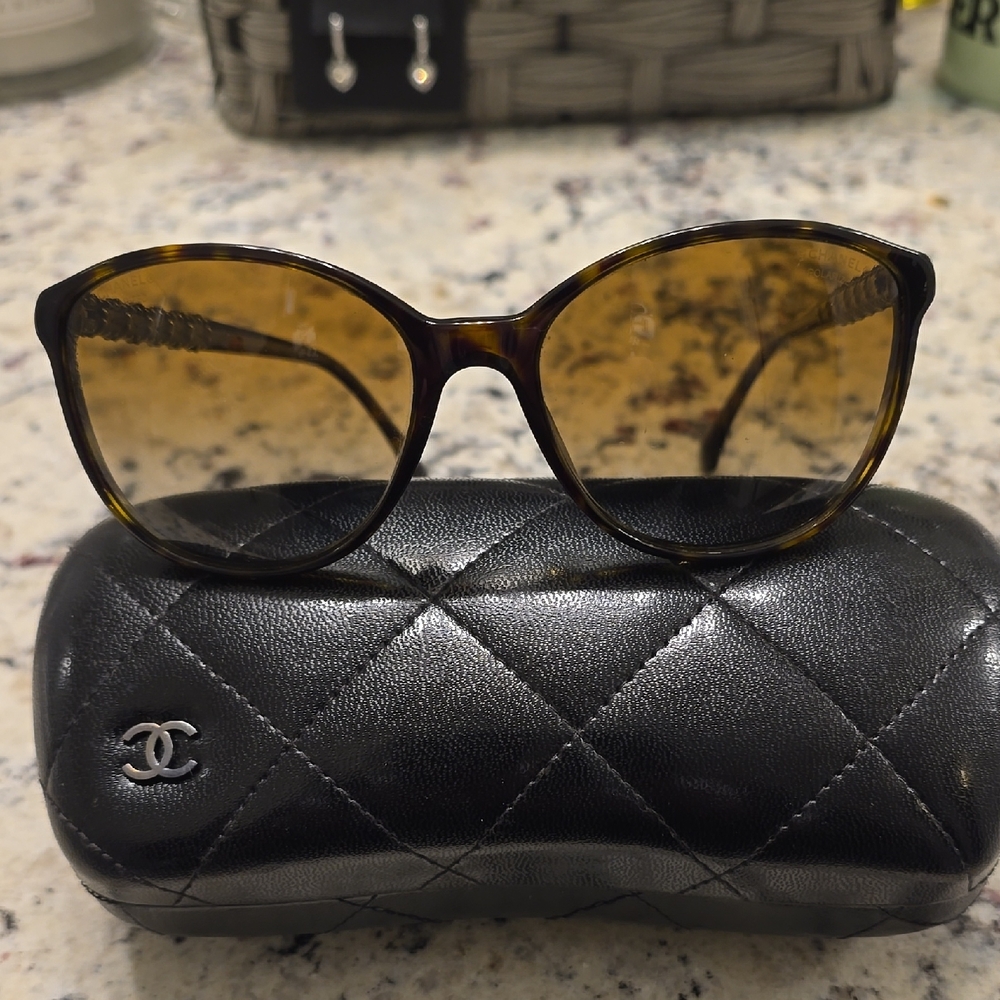 CHANEL Tortoise Shell Sunglasses Polarized